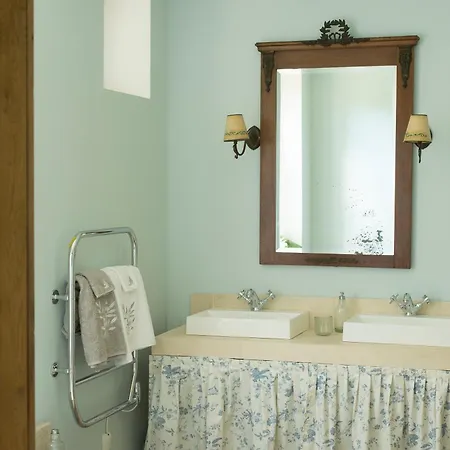La Clairiere De La Reine Hortense - Pierres D'histoire Holiday home *